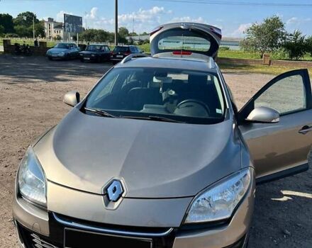 Бежевый Рено Меган, объемом двигателя 1.5 л и пробегом 213 тыс. км за 7500 $, фото 4 на Automoto.ua