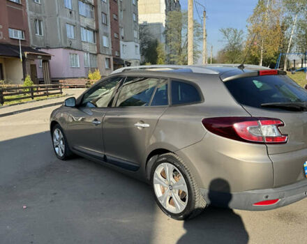 Бежевый Рено Меган, объемом двигателя 2 л и пробегом 154 тыс. км за 8400 $, фото 1 на Automoto.ua