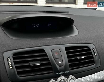 Бежевый Рено Меган, объемом двигателя 1.46 л и пробегом 201 тыс. км за 7399 $, фото 79 на Automoto.ua