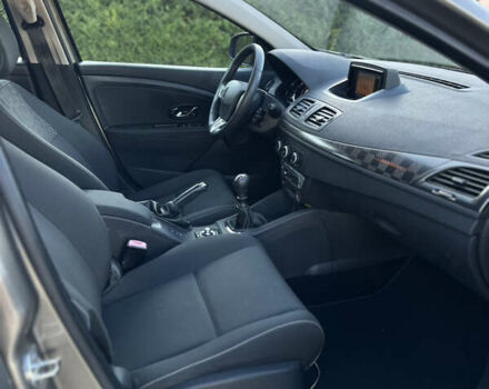 Бежевый Рено Меган, объемом двигателя 1.5 л и пробегом 246 тыс. км за 8200 $, фото 31 на Automoto.ua