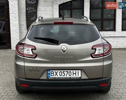 Бежевый Рено Меган, объемом двигателя 1.46 л и пробегом 201 тыс. км за 7399 $, фото 43 на Automoto.ua