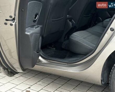 Бежевый Рено Меган, объемом двигателя 1.46 л и пробегом 201 тыс. км за 7399 $, фото 59 на Automoto.ua