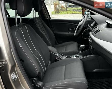 Бежевый Рено Меган, объемом двигателя 1.46 л и пробегом 201 тыс. км за 7399 $, фото 68 на Automoto.ua