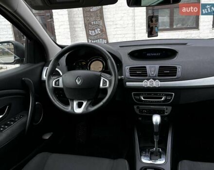 Бежевый Рено Меган, объемом двигателя 1.46 л и пробегом 201 тыс. км за 7399 $, фото 72 на Automoto.ua