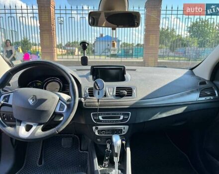 Бежевый Рено Меган, объемом двигателя 1.5 л и пробегом 213 тыс. км за 7500 $, фото 5 на Automoto.ua