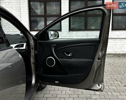 Бежевый Рено Меган, объемом двигателя 1.46 л и пробегом 201 тыс. км за 7399 $, фото 65 на Automoto.ua