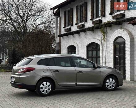 Бежевый Рено Меган, объемом двигателя 1.46 л и пробегом 201 тыс. км за 7399 $, фото 9 на Automoto.ua