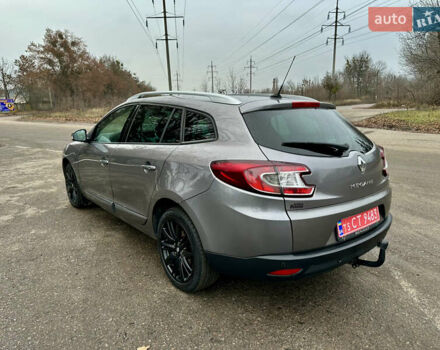 Бежевый Рено Меган, объемом двигателя 1.5 л и пробегом 223 тыс. км за 7800 $, фото 5 на Automoto.ua