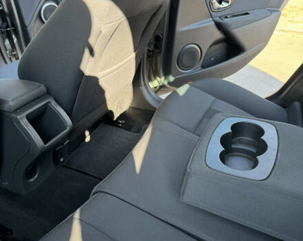 Бежевый Рено Меган, объемом двигателя 2 л и пробегом 154 тыс. км за 8400 $, фото 6 на Automoto.ua