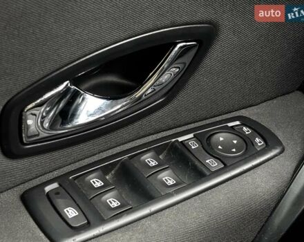 Бежевый Рено Меган, объемом двигателя 1.46 л и пробегом 201 тыс. км за 7399 $, фото 76 на Automoto.ua