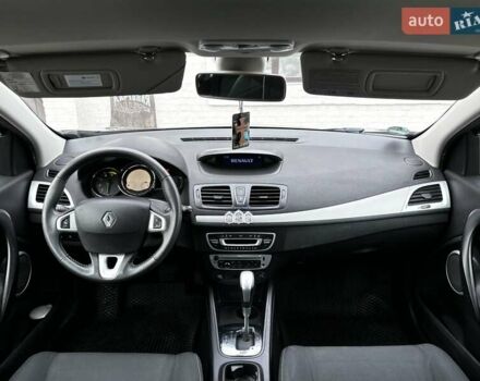 Бежевый Рено Меган, объемом двигателя 1.46 л и пробегом 201 тыс. км за 7399 $, фото 71 на Automoto.ua