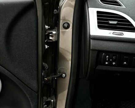 Бежевый Рено Меган, объемом двигателя 1.46 л и пробегом 201 тыс. км за 7399 $, фото 55 на Automoto.ua