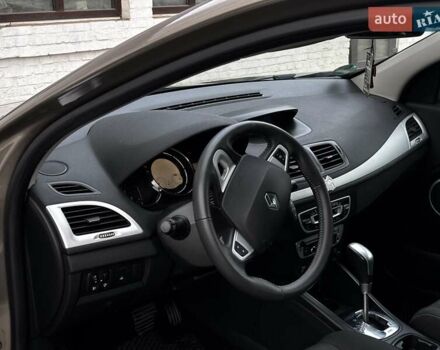 Бежевый Рено Меган, объемом двигателя 1.46 л и пробегом 201 тыс. км за 7399 $, фото 57 на Automoto.ua