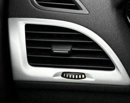 Бежевый Рено Меган, объемом двигателя 1.46 л и пробегом 201 тыс. км за 7399 $, фото 74 на Automoto.ua