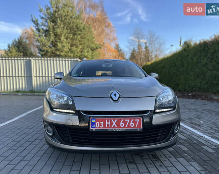 Бежевый Рено Меган, объемом двигателя 1.5 л и пробегом 246 тыс. км за 8200 $, фото 5 на Automoto.ua