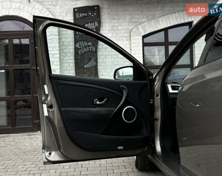 Бежевый Рено Меган, объемом двигателя 1.46 л и пробегом 201 тыс. км за 7399 $, фото 53 на Automoto.ua