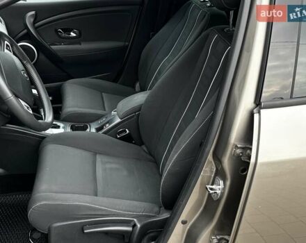 Бежевый Рено Меган, объемом двигателя 1.46 л и пробегом 201 тыс. км за 7399 $, фото 56 на Automoto.ua