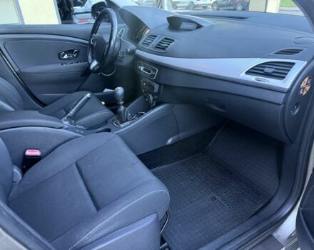 Бежевый Рено Меган, объемом двигателя 1.5 л и пробегом 235 тыс. км за 6999 $, фото 12 на Automoto.ua