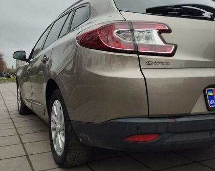 Бежевый Рено Меган, объемом двигателя 1.46 л и пробегом 250 тыс. км за 8500 $, фото 54 на Automoto.ua