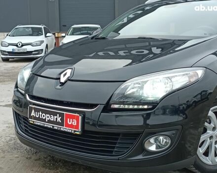 Бежевый Рено Меган, объемом двигателя 2.4 л и пробегом 248 тыс. км за 9540 $, фото 5 на Automoto.ua