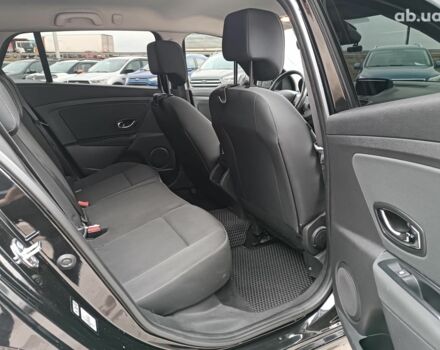 Бежевый Рено Меган, объемом двигателя 2.4 л и пробегом 248 тыс. км за 9540 $, фото 38 на Automoto.ua