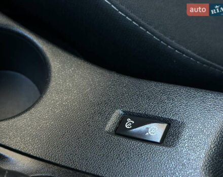 Бежевий Рено Меган, об'ємом двигуна 1.46 л та пробігом 246 тис. км за 6990 $, фото 47 на Automoto.ua