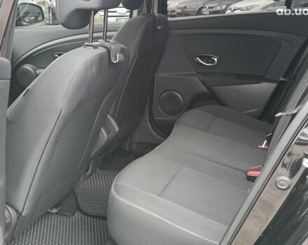 Бежевый Рено Меган, объемом двигателя 2.4 л и пробегом 248 тыс. км за 9540 $, фото 31 на Automoto.ua