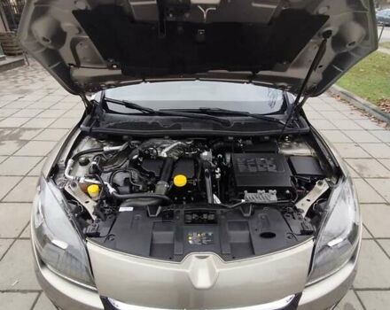 Бежевый Рено Меган, объемом двигателя 1.46 л и пробегом 250 тыс. км за 8500 $, фото 45 на Automoto.ua