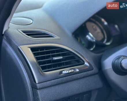 Бежевий Рено Меган, об'ємом двигуна 1.46 л та пробігом 246 тис. км за 6990 $, фото 36 на Automoto.ua