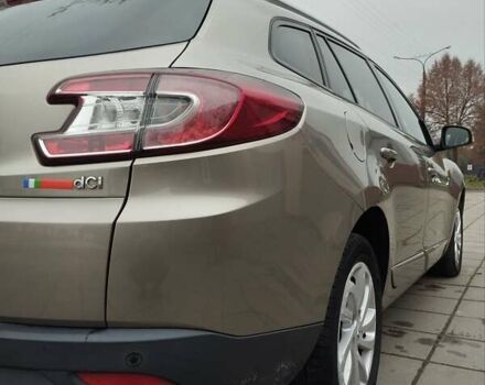 Бежевый Рено Меган, объемом двигателя 1.46 л и пробегом 250 тыс. км за 8500 $, фото 52 на Automoto.ua