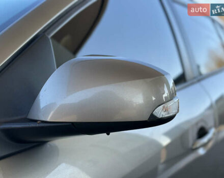 Бежевий Рено Меган, об'ємом двигуна 1.46 л та пробігом 246 тис. км за 6990 $, фото 22 на Automoto.ua