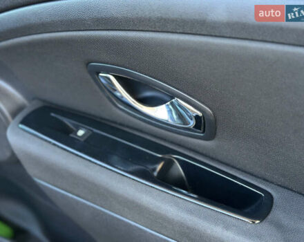 Бежевий Рено Меган, об'ємом двигуна 1.46 л та пробігом 246 тис. км за 6990 $, фото 58 на Automoto.ua