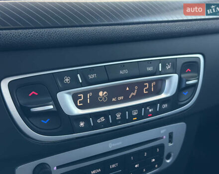 Бежевий Рено Меган, об'ємом двигуна 1.46 л та пробігом 246 тис. км за 6990 $, фото 43 на Automoto.ua