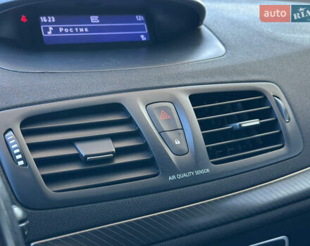 Бежевий Рено Меган, об'ємом двигуна 1.46 л та пробігом 246 тис. км за 6990 $, фото 45 на Automoto.ua