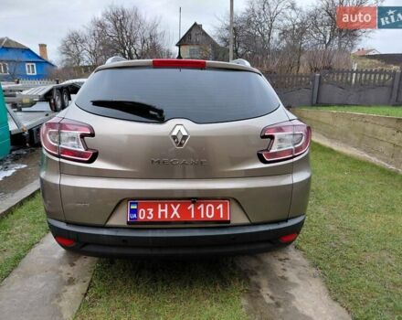 Бежевый Рено Меган, объемом двигателя 1.6 л и пробегом 181 тыс. км за 7300 $, фото 5 на Automoto.ua
