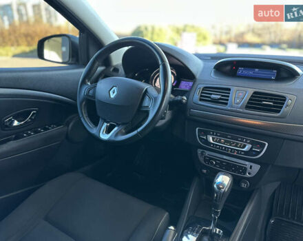 Бежевий Рено Меган, об'ємом двигуна 1.46 л та пробігом 246 тис. км за 6990 $, фото 63 на Automoto.ua