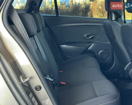 Бежевий Рено Меган, об'ємом двигуна 1.46 л та пробігом 246 тис. км за 6990 $, фото 56 на Automoto.ua