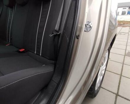 Бежевый Рено Меган, объемом двигателя 1.46 л и пробегом 250 тыс. км за 8500 $, фото 12 на Automoto.ua