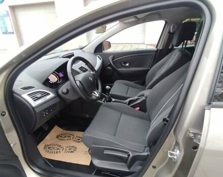 Бежевый Рено Меган, объемом двигателя 1.46 л и пробегом 250 тыс. км за 8500 $, фото 17 на Automoto.ua