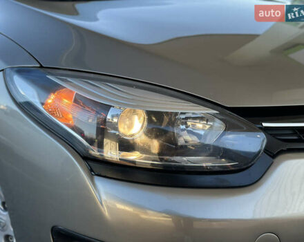 Бежевий Рено Меган, об'ємом двигуна 1.46 л та пробігом 246 тис. км за 6990 $, фото 4 на Automoto.ua