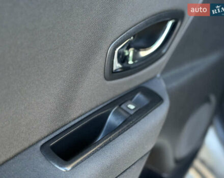 Бежевий Рено Меган, об'ємом двигуна 1.46 л та пробігом 246 тис. км за 6990 $, фото 49 на Automoto.ua