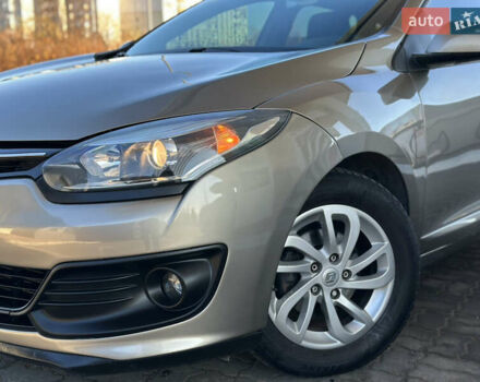 Бежевий Рено Меган, об'ємом двигуна 1.46 л та пробігом 246 тис. км за 6990 $, фото 19 на Automoto.ua