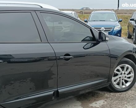 Бежевый Рено Меган, объемом двигателя 2.4 л и пробегом 248 тыс. км за 9540 $, фото 12 на Automoto.ua