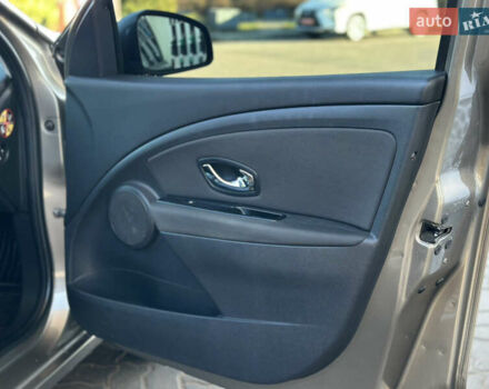 Бежевий Рено Меган, об'ємом двигуна 1.46 л та пробігом 246 тис. км за 6990 $, фото 57 на Automoto.ua