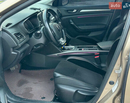 Бежевий Рено Меган, об'ємом двигуна 1.5 л та пробігом 241 тис. км за 12890 $, фото 17 на Automoto.ua
