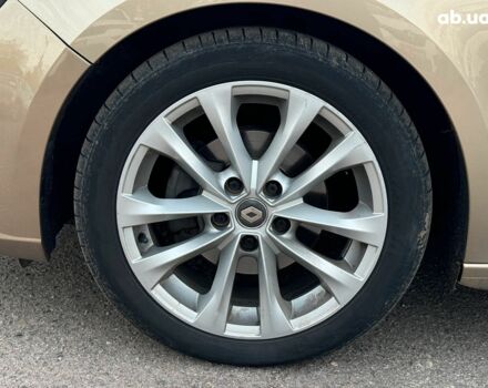 Бежевый Рено Меган, объемом двигателя 1.5 л и пробегом 241 тыс. км за 12890 $, фото 11 на Automoto.ua