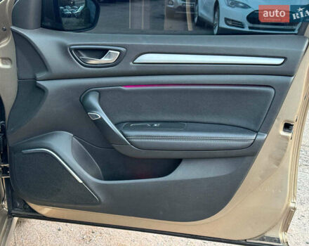 Бежевий Рено Меган, об'ємом двигуна 1.5 л та пробігом 241 тис. км за 12890 $, фото 23 на Automoto.ua