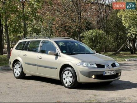 Рено Меган 2007 у Кривому Розі на Automoto.ua Бежевий Рено Меган, об'ємом двигуна 1.6 л та пробігом 203 тис. км за 5500 $, фото 1 на Automoto.ua