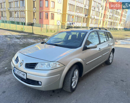 Бежевый Рено Меган, объемом двигателя 1.6 л и пробегом 270 тыс. км за 4200 $, фото 1 на Automoto.ua