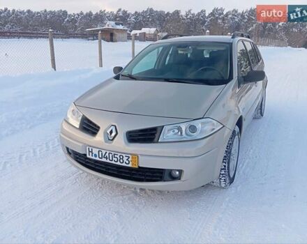 Бежевый Рено Меган, объемом двигателя 1.6 л и пробегом 220 тыс. км за 5250 $, фото 1 на Automoto.ua